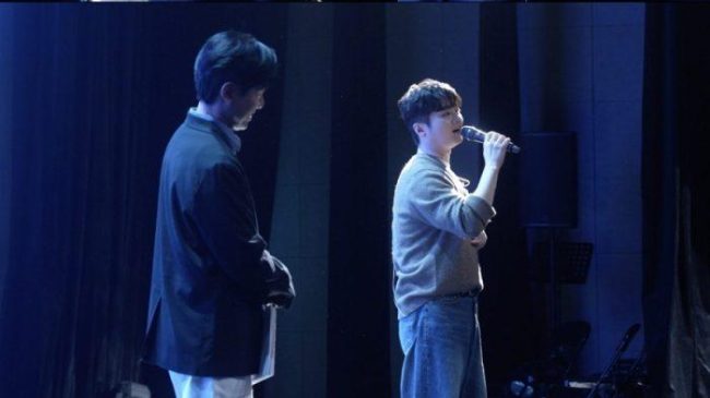 황가람 첫 팬미팅 ‘떼창+오열’ 현장… ‘나는 반딧불’ 미공개 버전에 팬들 “미쳤다”
