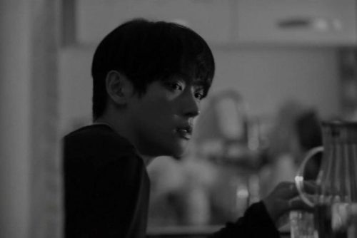 SF9 인성, 데뷔 10년 만에 첫 솔로 앨범 'Crossfade:' 발매