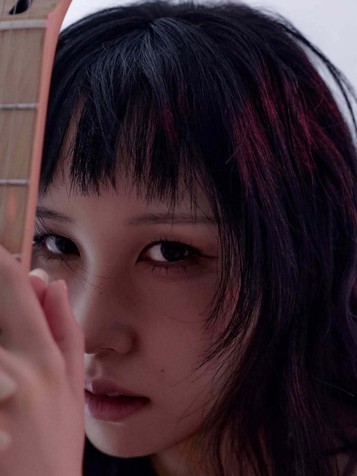 권진아, 처피뱅으로 완성한 ‘록스타 비주얼’…EP ‘SAVE ME’ [7월 15일 발매]