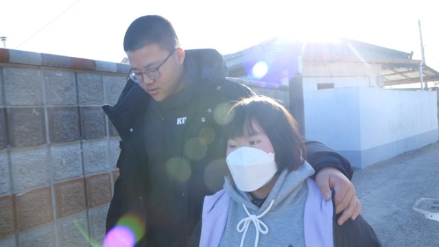 동행 548회 '바벨에 실린 건영이의 꿈' 다운증후군 누나와 엄마 지키는 13살 역도 소년