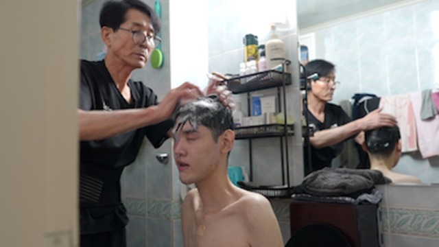 소중한 나눔 무한 행복 소나무 745회 뼈만 남은 21살 아들 안고 욕실 향하는 72세 아버지의 눈물